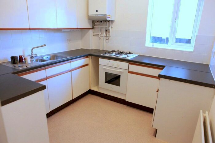 1 Bedroom Apartment To Rent In Leicester Road, Barnet, EN5