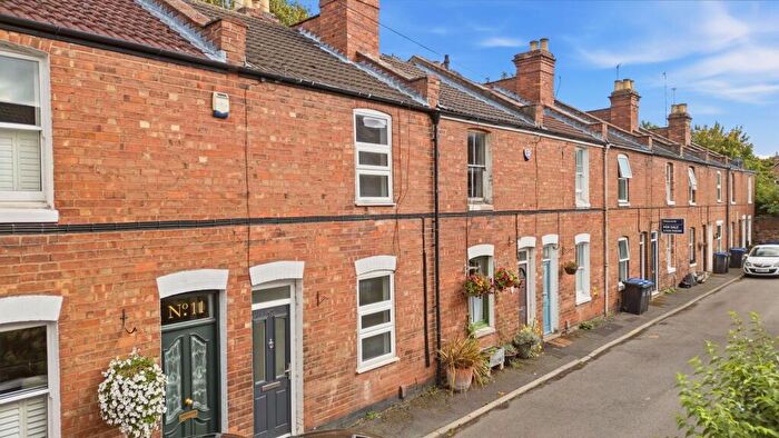 2 Bedroom Terraced House For Sale In Clapham Square, Leamington Spa, CV31