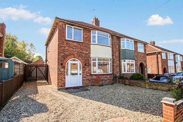 3 Bedroom Semi Detached House For Sale In Broom Avenue, Thorpe St Andrew, NR7