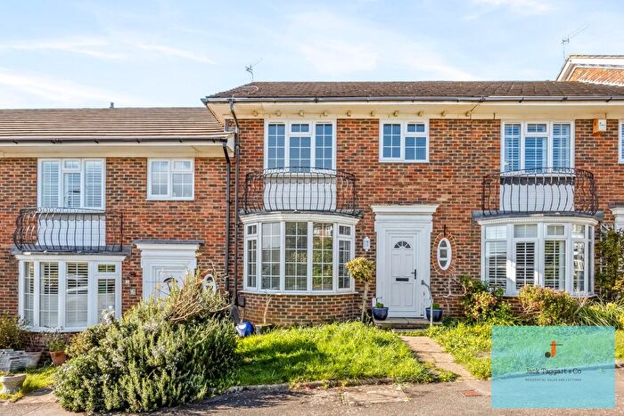3 Bedroom Terraced House To Rent In Fulmar Close, Hove, BN3