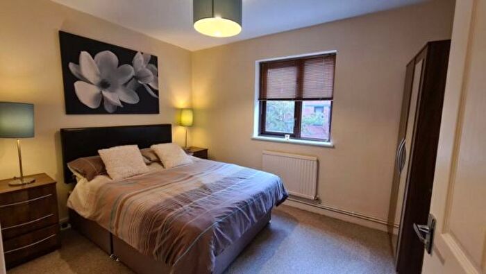 1 Bedroom Flat To Rent In St Nicholas Square, Marina, Swansea., SA1