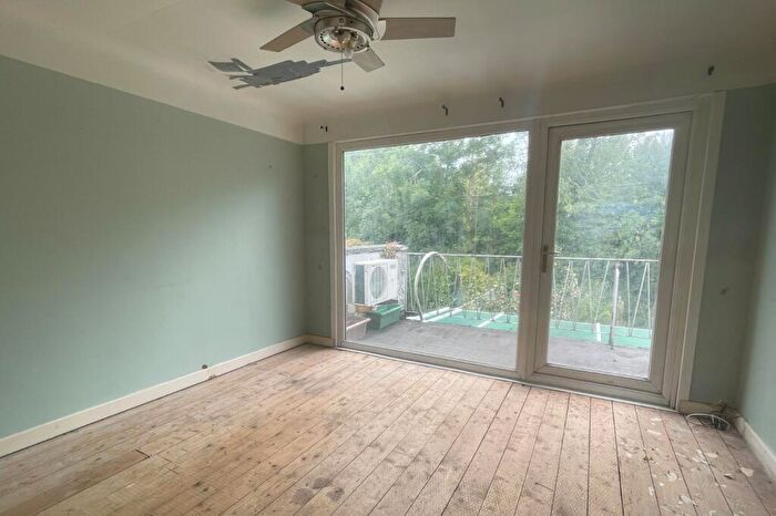 3 Bedroom End Of Terrace House For Sale In Links Avenue, Little Sutton, Ellesmere Port, Cheshire, CH66