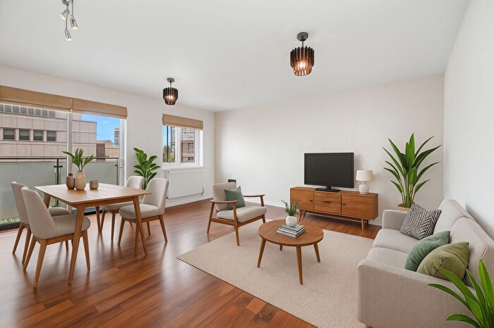 2 Bedroom Flat For Sale In Chatsworth Road, Ashton Court, CR0