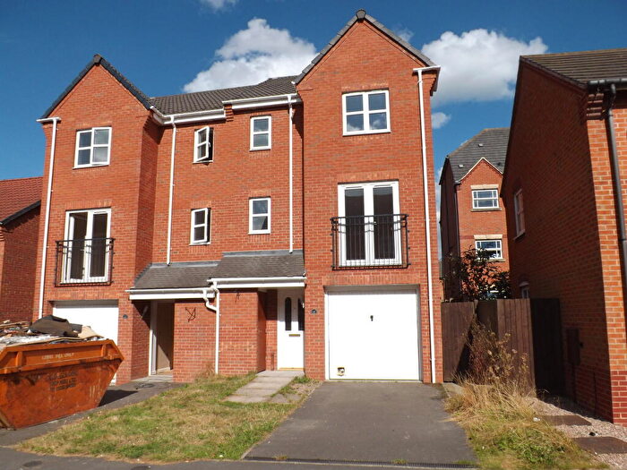 4 Bedroom House To Rent In Staples Drive, Coalville, LE67