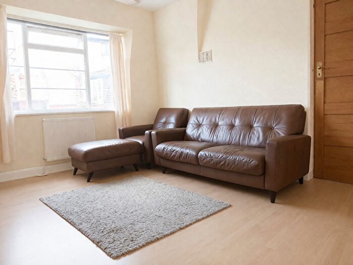 2 Bedroom Apartment To Rent In London Road, Morden, SM4