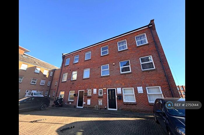 Studio To Rent In Saxon Court, Northampton, NN1