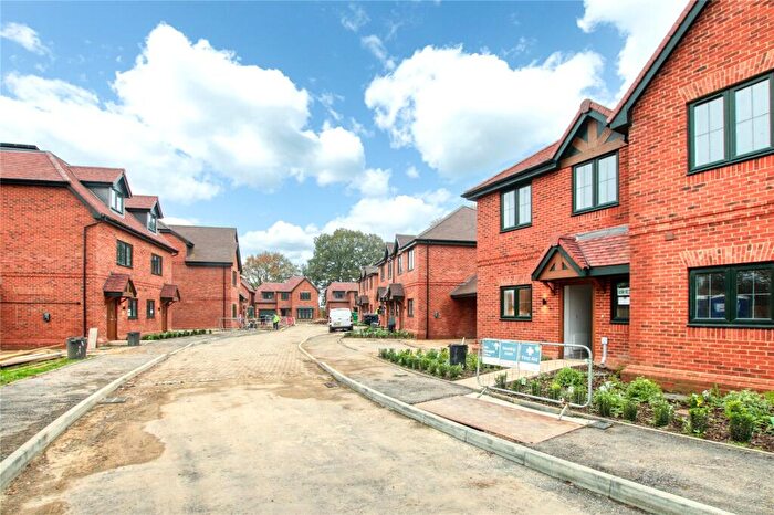 3 Bedroom Terraced House For Sale In London Road, Binfield, Bracknell, Berkshire, RG42