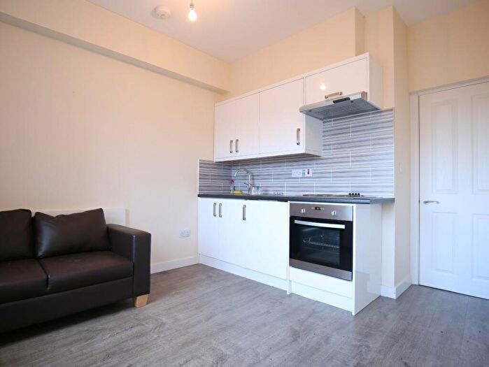 1 Bedroom Flat To Rent In Camden Road, London, N7