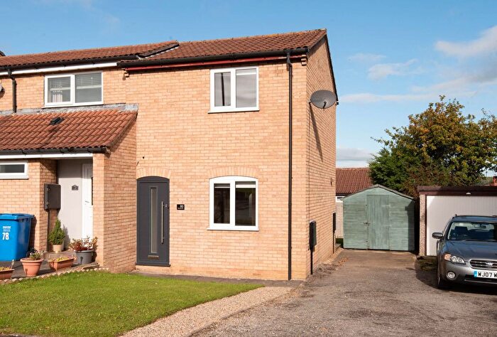 2 Bedroom End Of Terrace House To Rent In Somersby Avenue, Walton, S42