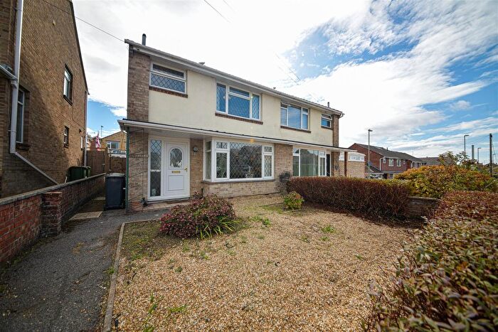 3 Bedroom Semi-Detached House For Sale In Eastleigh Road, Fair Oak, Eastleigh, SO50