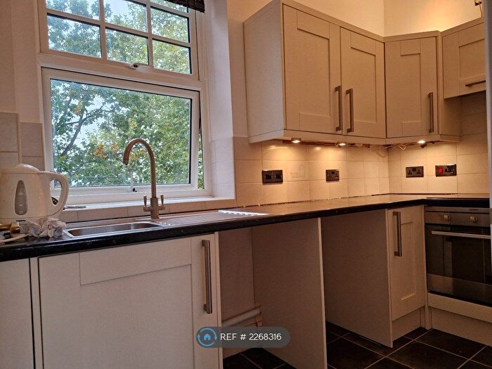 1 Bedroom Flat To Rent In Acacia Way, Sidcup, DA15