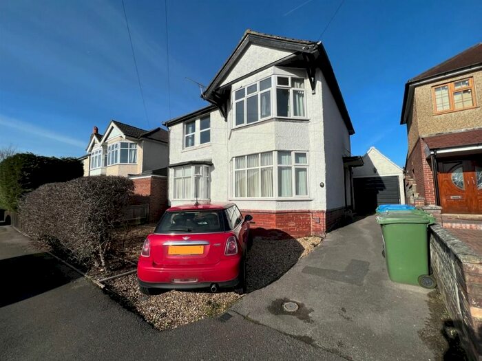 2 Bedroom Flat To Rent In Burgess Road, Upper Shirley, Southampton, SO16