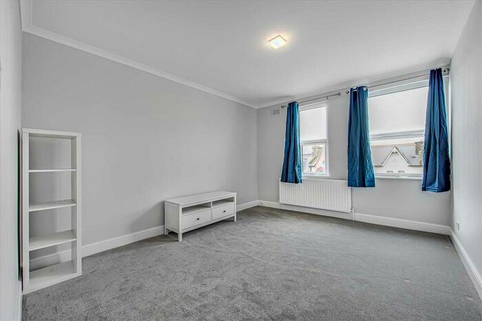 1 Bedroom Flat To Rent In Garratt Lane, London, SW18