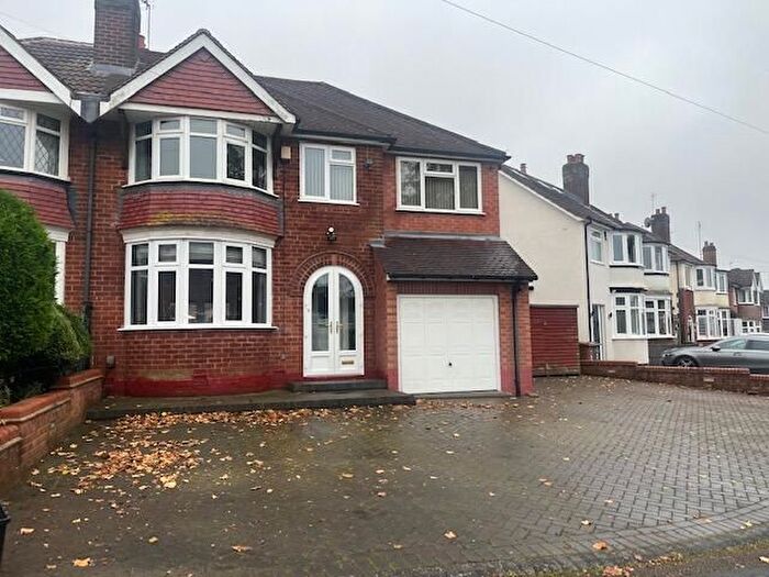 4 Bedroom Property To Rent In Geoffrey Road, Solihull, B90