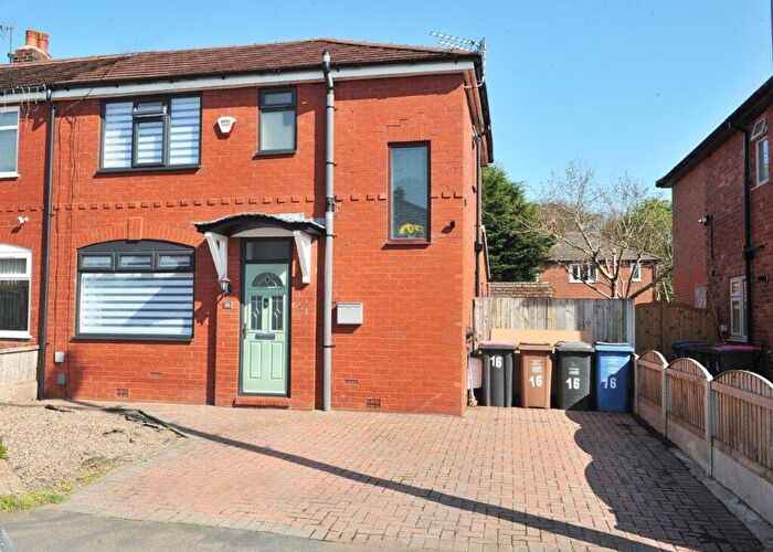 3 Bedroom Semi Detached House For Sale In Elsinore Avenue, Irlam, M44