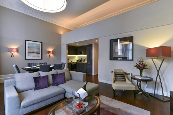 2 Bedroom Flat To Rent In Queen's Gate Gardens, London, SW7