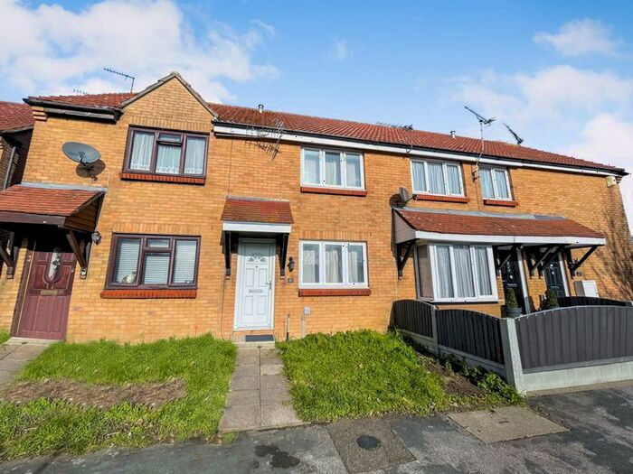 2 Bedroom Terraced House To Rent In Chapel Close, Grays, Essex, RM20