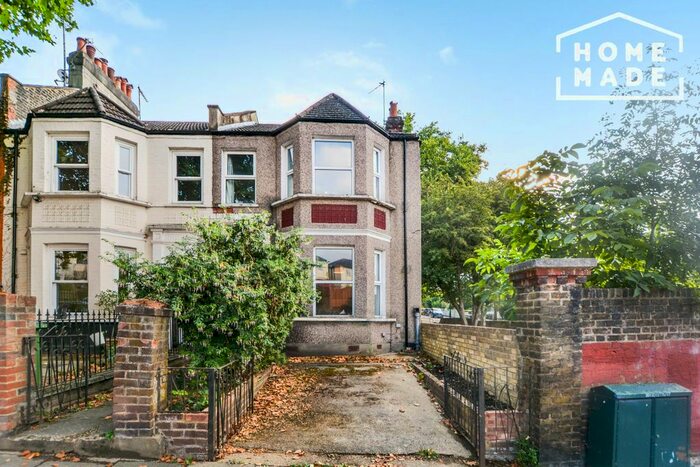 3 Bedroom Terraced House To Rent In Charlton Lane, London, SE7