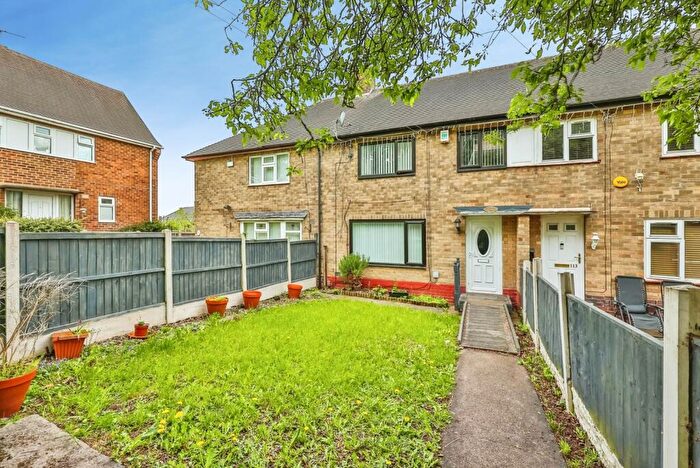 3 Bedroom Terraced House For Sale In Havenwood Rise, Clifton, Nottingham, NG11
