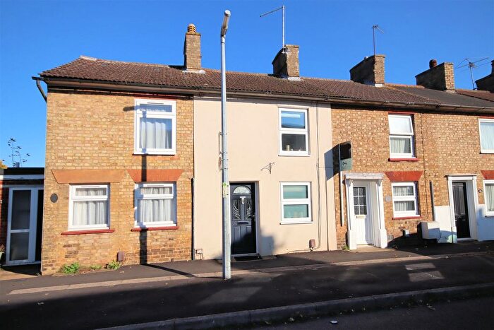 2 Bedroom Terraced House For Sale In Luton Road, Toddington, Dunstable, LU5