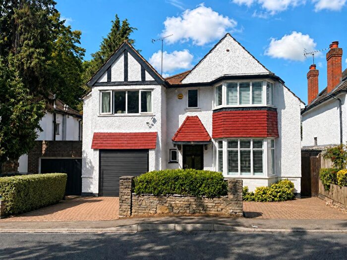 4 Bedroom Detached House For Sale In Woodmansterne Road, Carshalton Beeches, SM5