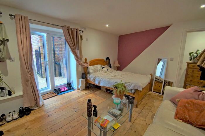 1 Bedroom Apartment To Rent In Hillgrove Street, Stokes Croft, Bristol, BS2