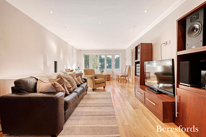 5 Bedroom Detached House For Sale In London Road, Brentwood, CM14