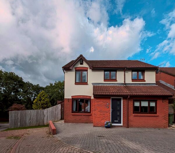 4 Bedroom Detached House To Rent In Godrer Coed, Penpedairheol, CF82