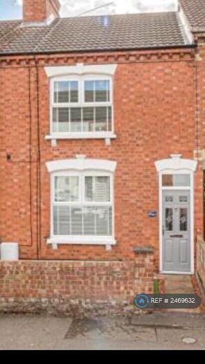 4 Bedroom Terraced House To Rent In College Street, Wellingborough, NN8