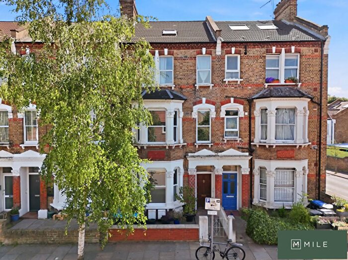 2 Bedroom Flat For Sale In Pember Road, London, NW10