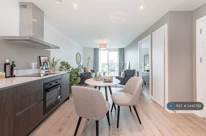 1 Bedroom Flat To Rent In Lockside Lane, Salford, M5