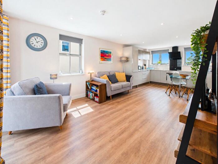1 Bedroom Apartment For Sale In Trenchard Court, Edde Cross Street, Ross-on-Wye, HR9