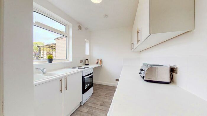 2 Bedroom Terraced House To Rent In Moorhouse Road, Hull, HU5