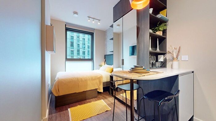 Studio To Rent In Crossharbour Plaza, London, E14