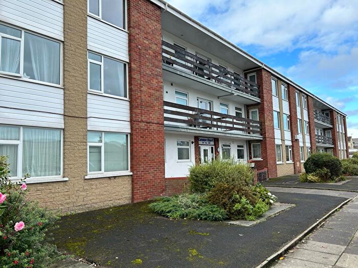 2 Bedroom Flat To Rent In Levens Drive, Heysham, LA3