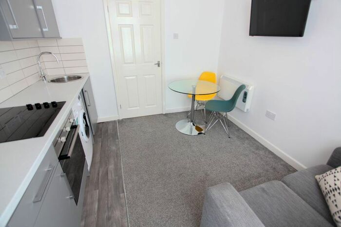 2 Bedroom Flat To Rent In Fell Street, Liverpool L7