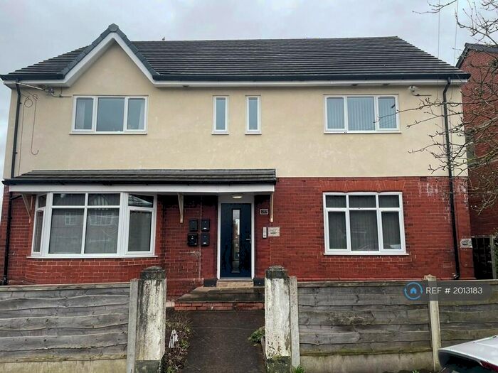 1 Bedroom Flat To Rent In Dialstone Lane, Stockport, SK2