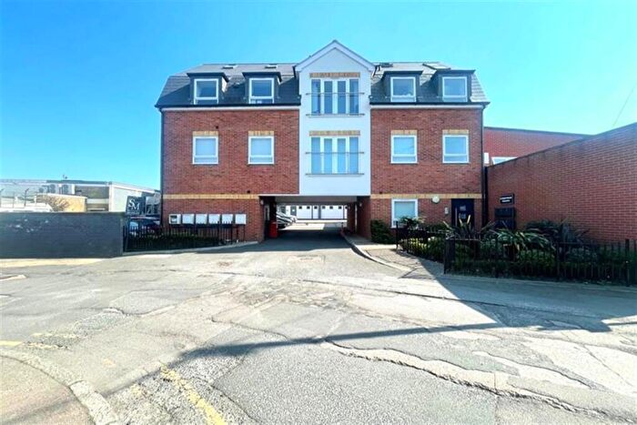 1 Bedroom Apartment To Rent In Cherrywood Heights, Clifton Road, Loughton, IG10