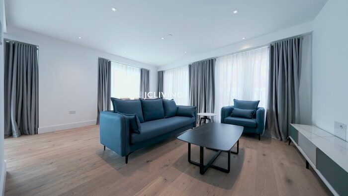 2 Bedroom Flat To Rent In Keybridge Tower, Exchange Gardens, SW8