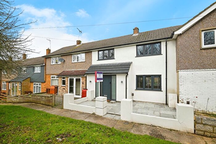 3 Bedroom Terraced House For Sale In Warren Wood Road, Rochester, Kent, ME1