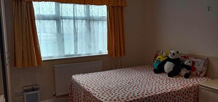 1 Bedroom Flat To Rent In Heath Road, London, UB10