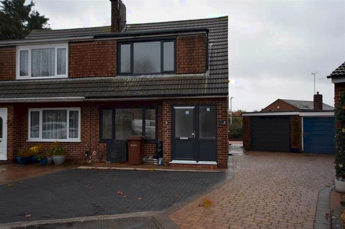 3 Bedroom Semi-Detached House To Rent In Ely Close, Rainham, Gillingham, ME8