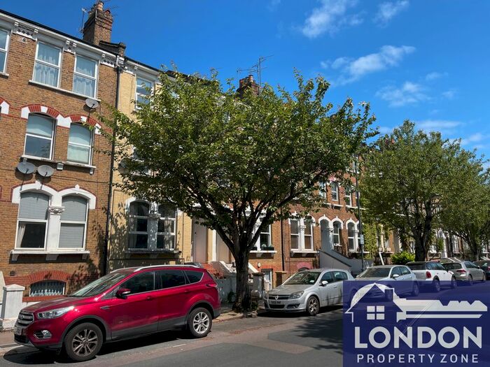 6 Bedroom Flat To Rent In Netherwood Road, West Kensington, London, W14