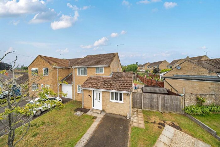 4 Bedroom Link Detached House For Sale In Orchard Road, Milborne Port, Sherborne, DT9