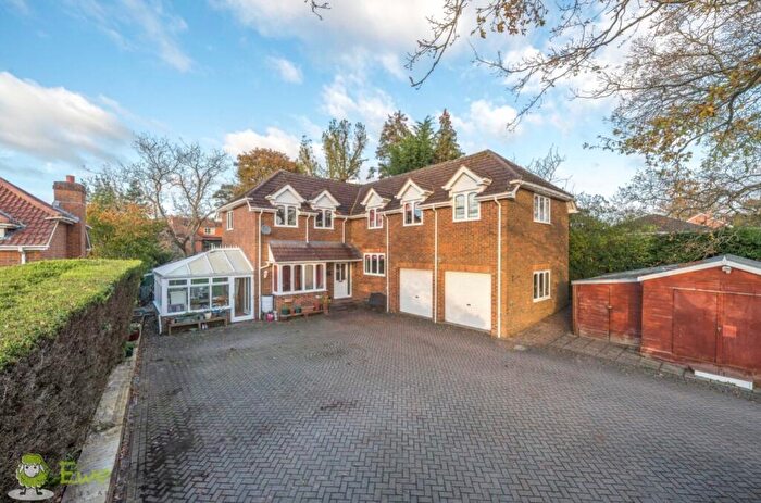 5 Bedroom Detached House For Sale In Burney Bit, Pamber Heath, Tadley, Hampshire, RG26