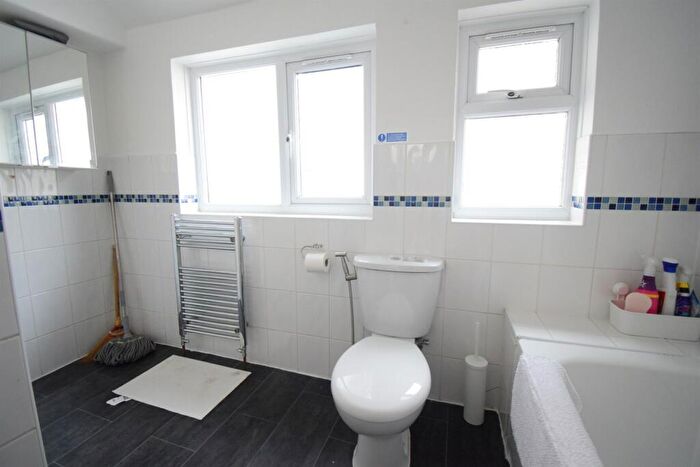 1 Bedroom Terraced House To Rent In A Whitchurch Road, Cardiff, CF14
