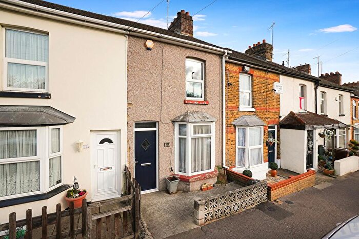 3 Bedroom Terraced House For Sale In Kent Road, Halling, ME2