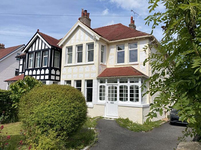 4 Bedroom Semi-Detached House For Sale In St. Georges Road, Rhos On Sea, LL28