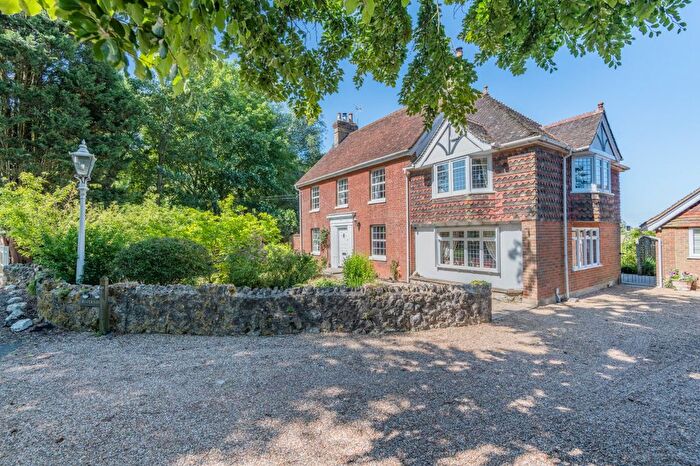 6 Bedroom Town House For Sale In The Forstal, Mersham, Kent, TN25