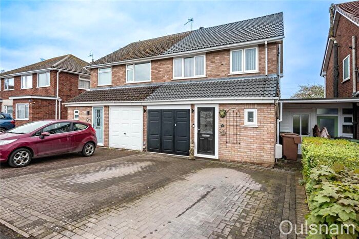 3 Bedroom Semi-Detached House For Sale In Cloverdale, Stoke Prior, Bromsgrove, B60